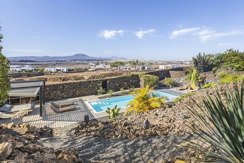 Private shower/Longterm/Decent B&B