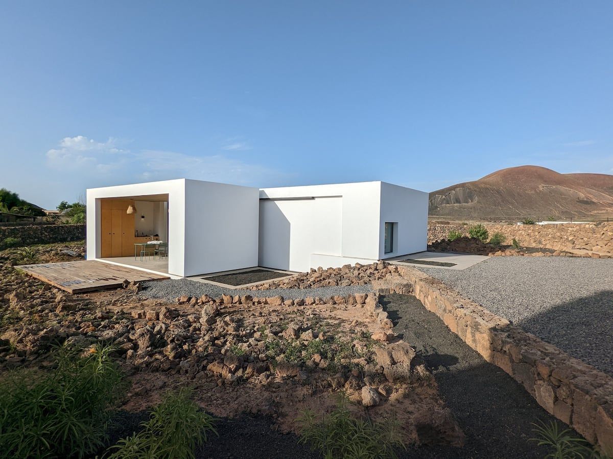 Brand new house with volcano views